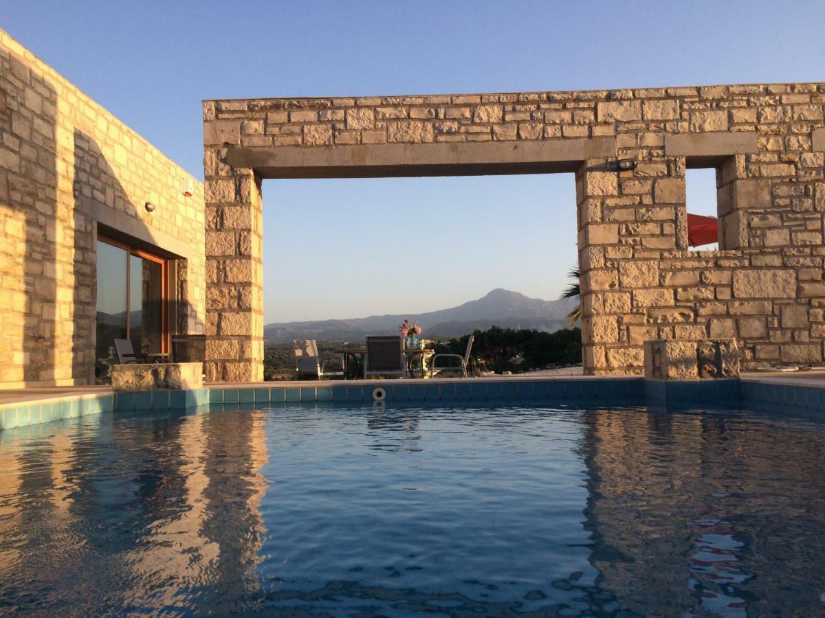 Villa Ypsilon Karoti  Exterior photo