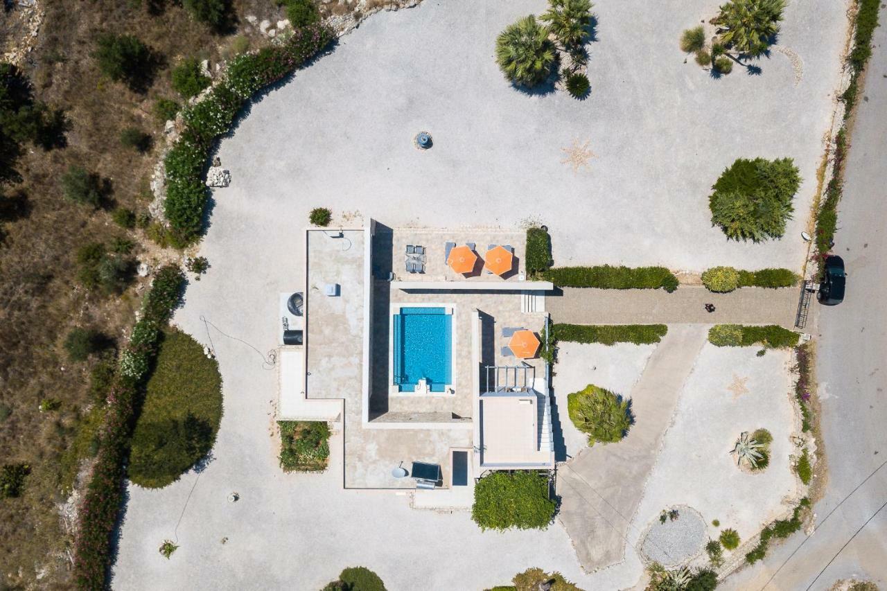 Villa Ypsilon Karoti  Exterior photo