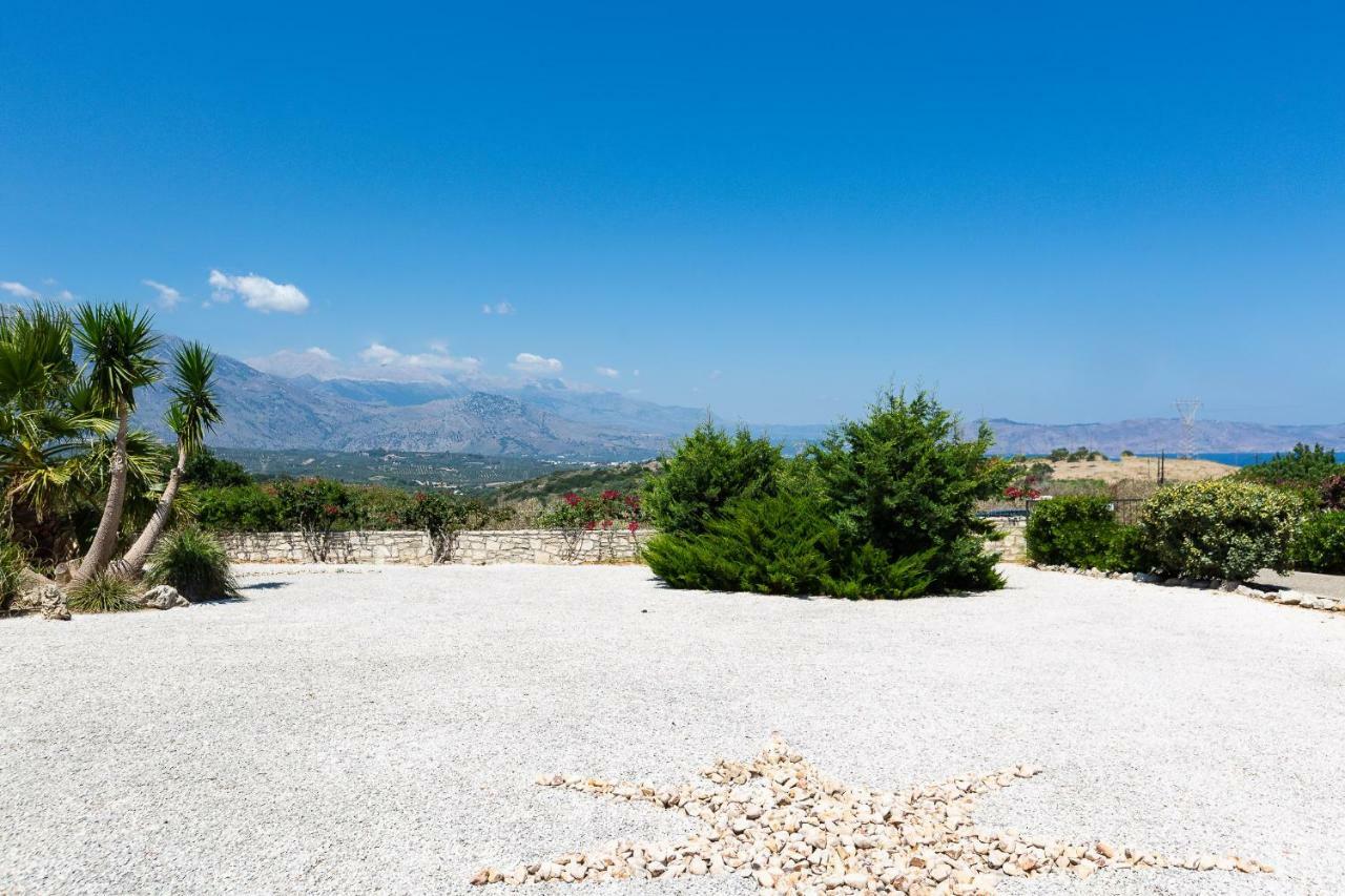 Villa Ypsilon Karoti  Exterior photo