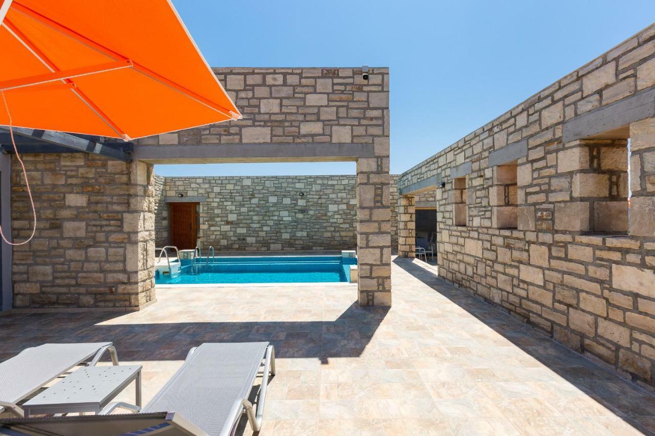 Villa Ypsilon Karoti  Exterior photo